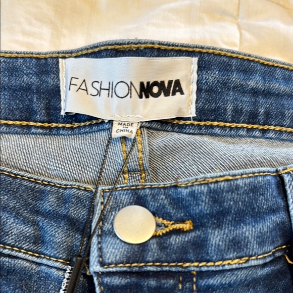 Fashion Nova Seven Heavens Stretch Flare Jeans Medium Wash Size 15 with Tags - Picture 10 of 14